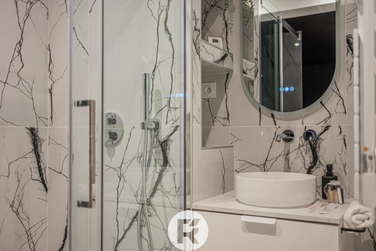 R'Apparts The Love Nest Suite Grenoble Buitenkant foto